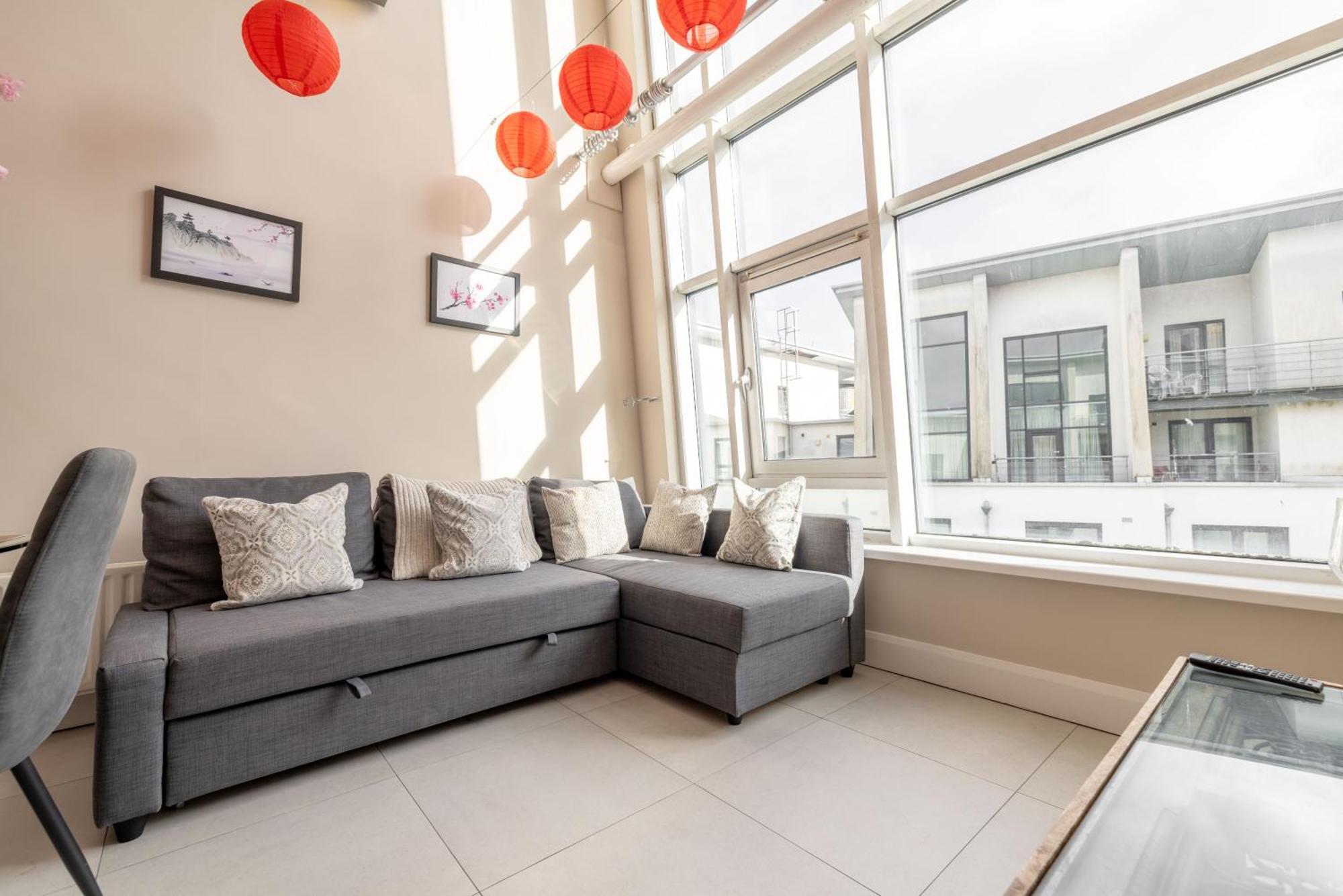 Quarters- Whitehall Sq Apartment Belfast