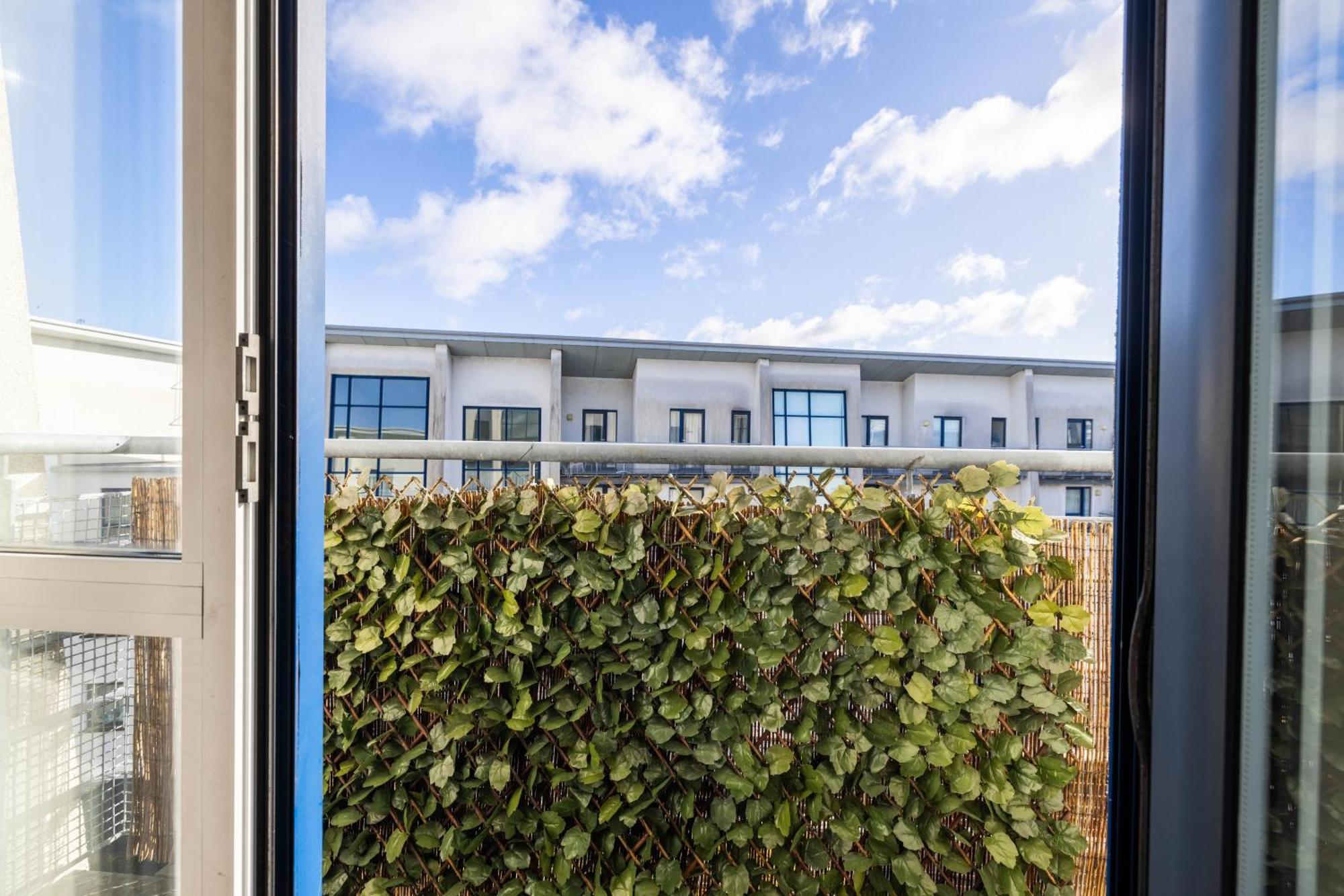 Quarters- Whitehall Sq Apartment Belfast